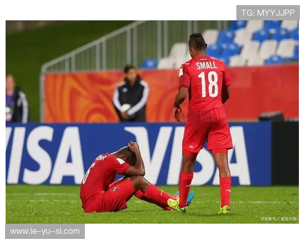 阿什拉夫：摩洛哥后卫展现世界级防守技巧，闪耀绿茵场