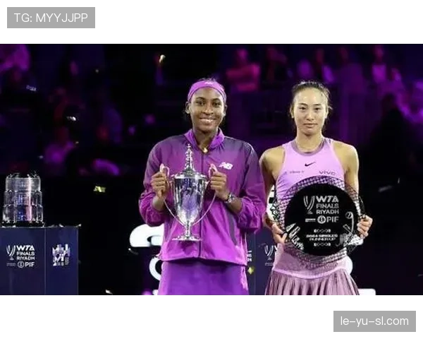 诺维奇球迷忠诚助威，球队逆境强势翻盘