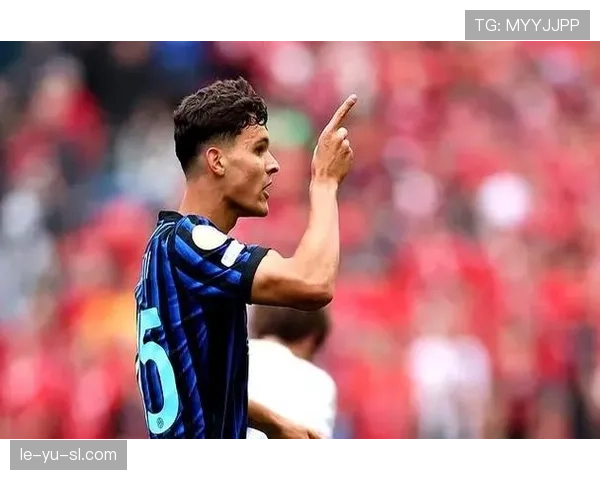 全球足球巨星闪耀新赛季，表现抢眼引热议