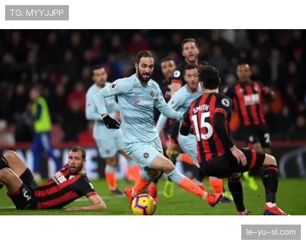 冷血热刺：无序战术、信任危机与无冠豪门——逆袭之路在哪？